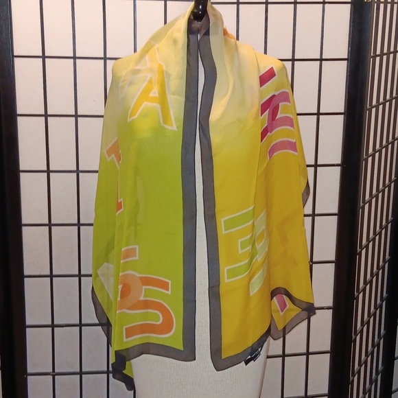 Les Copains Italian silk scarf. 58" x 20". - Picture 1 of 5